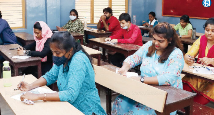 10, 11, 12 தனித்தேர்வர்கள் பொது தேர்வுக்கு விண்ணப்பிக்கலாம்!