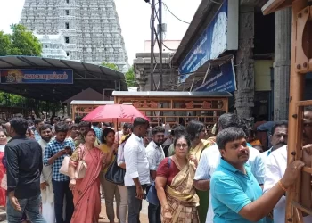 தொடர் விடுமுறை காரணங்களால் அருணாசலேஸ்வரர் கோயிலில் பக்தர்கள் கூட்டம்