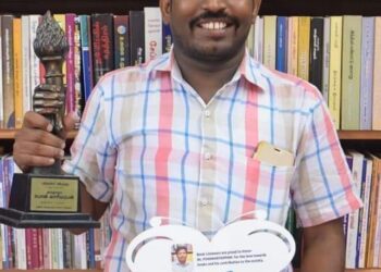 முடி திருத்தகத்தில் ஒரு நூலகம்