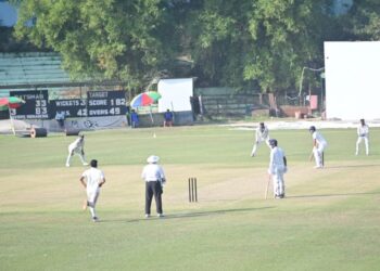 கிரிக்கெட் விளையாட்டான ரஞ்சி கோப்பை டெஸ்ட் போட்டி