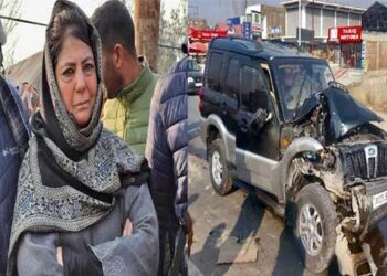 கார் விபத்தில் சிக்கிய முன்னாள் முதலமைச்சர் மெகபூபா முப்தி