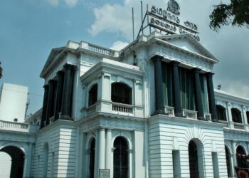 தமிழகத்தில் 32 ஐபிஎஸ் அதிகாரிகள் பணியிட மாற்றம்