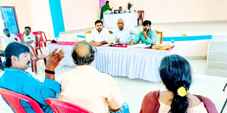 பஸ் நிலைய 15 கடைகள் ஏலம்