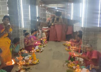 மகா கும்பாபிஷேகத்தை முன்னிட்டு 1008  குத்துவிளக்கு பூஜை