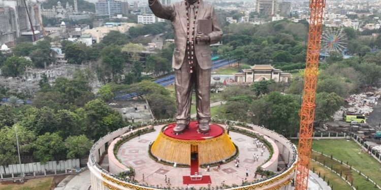 உலகின் மிக உயரமான அம்பேத்கர் சிலை