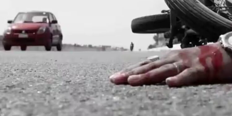 அரசு பஸ் மோதி தம்பதி பலி