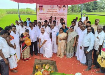 ஒருவழிச் சாலையை இடைவழிச் சாலையாக அகலப்படுத்தி உறுதிப்படுத்தும் பணி