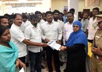 மக்களுடன் முதல்வர் முகாம் மாவட்ட ஆட்சியர் ஆய்வு