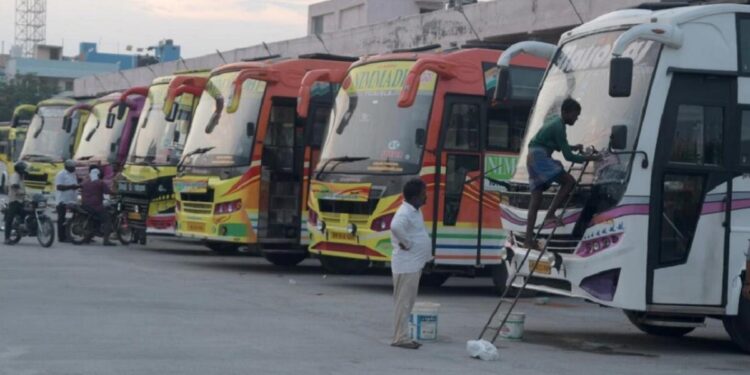 31 ஆம்னி பஸ் உரிமையாளர்களுக்கு ரூ. 1.71 லட்சம் அபராதம்