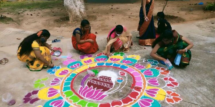 திருவண்ணாமலை நகரில் அருணை தமிழ்ச் சங்கம் நடத்தும் கோலப்போட்டி