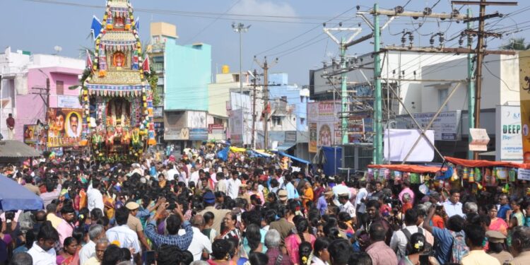 முருகன் கோயில் தேரோட்டம்