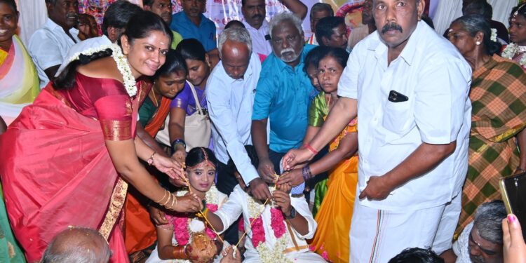 திருக்கோயில்கள் சார்பில் 4 ஜோடிகளுக்கு திருமணம்