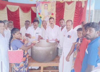 சேத்துப்பட்டில் தேவர் குருபூஜை: பொதுமக்களுக்கு அன்னதானம்!