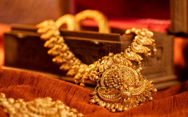 தங்கம் விலை புதிய உச்சம்! ரூ.60 ஆயிரத்தை தொட வாய்ப்பு!