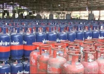 வீட்டு உபயோக சிலிண்டரை வணிகத்திற்கு பயன்படுத்தினால் பறிமுதல் மாவட்ட ஆட்சியர் எச்சரிக்கை!