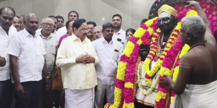 கிருபானந்த வாரியாரின் சிலைக்கு அமைச்சர் துரைமுருகன் மரியாதை!