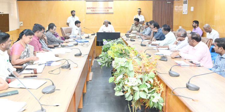 போதைப்பொருள் ஒழிப்பு, சட்டம் ஒழுங்கு பாதுகாப்பு குறித்து தி.மலை ஆட்சியர் தலைமையில் ஆய்வுக்கூட்டம்