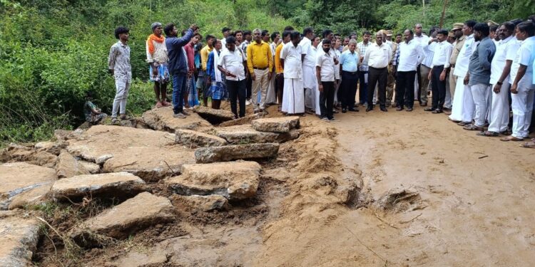 மலைபாதையில் ரூ.1.32 கோடியில் புதிய சாலை கலசபாக்கம் எம்எல்ஏ., கலெக்டர் நேரில் ஆய்வு 