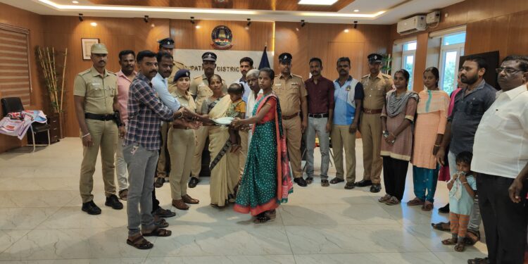 நாட்றம்பள்ளி அருகே விபத்தில் உயிரிழந்த காவலர் குடும்பத்தாருக்கு உதவி கரம் நீட்டிய சக போலீசார்!