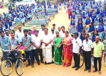 மாணவர்களுக்கு விலையில்லா சைக்கிள்!