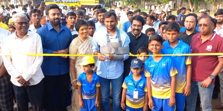 காட்பாடியில் கிரிக்கெட் அகாடமி துவக்கம்:இந்திய கிரிக்கெட் வீரர் நடராஜன் பங்கேற்பு!