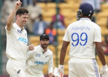 46 ரன்களில் சுருண்ட இந்தியா கிரிக்கெட் அணி