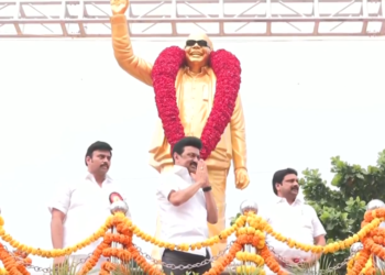 12 அடி உயர கலைஞர் சிலை திறப்பு