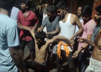 வேலூர் கோயில் உண்டியல் உடைப்பு திருடனுக்கு பொதுமக்கள் தர்ம அடி