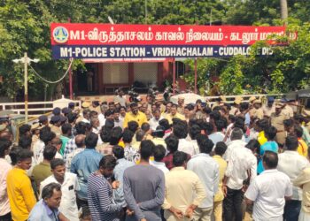 வன்னியர் சங்க தலைவருக்கு கொலை மிரட்டல்? காவல் நிலையத்தை முற்றுகையிட்ட பா.ம.க.வினர்