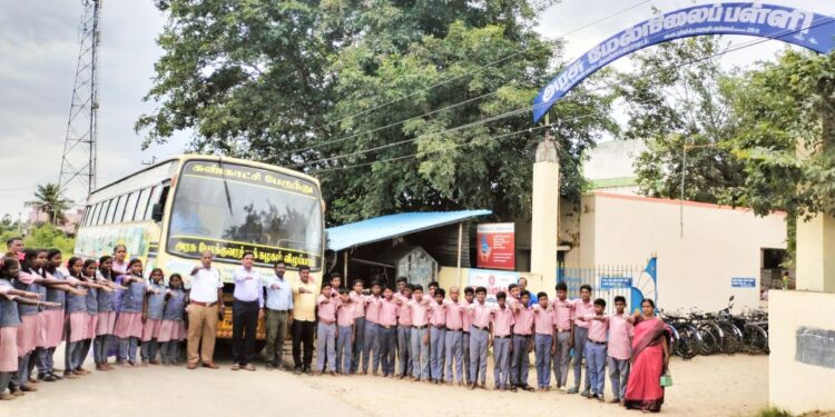 வேட்டவலத்தில் சாலைப் பாதுகாப்பு விழிப்புணர்வு வாகன கண்காட்சி