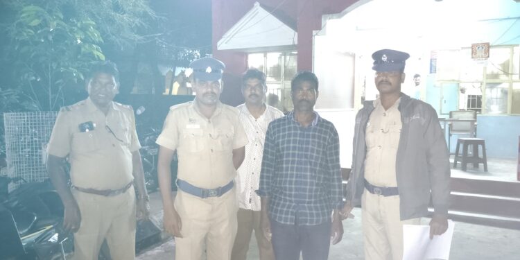 மகனுக்கு அரிவாள் வெட்டு.. தப்யோடிய தந்தை கைது