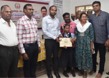 திருவள்ளுவர் சிலை வெள்ளி விழா போட்டிகளில் வெற்றிபெற்றோருக்கு பரிசு