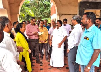 கால்நடை மருத்துவக்கல்லூரி ஊழியர்கள் தொடர் போராட்டம்