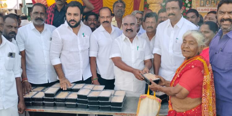 செஞ்சி ஒன்றிய திமுக சார்பில் 1,000 பேருக்கு அன்னதானம்