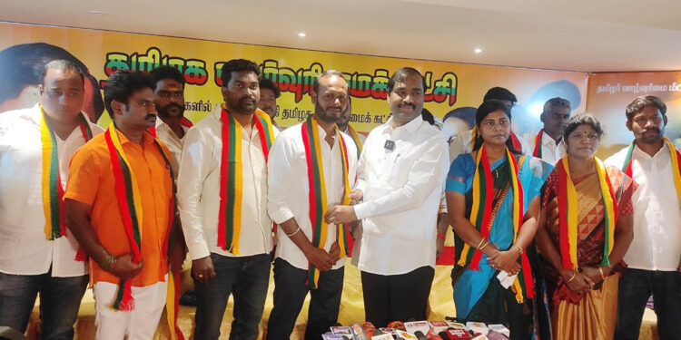 நாம் தமிழர் கட்சியிலிருந்து 200 பேர் விலகி தமிழக வாழ்வுரிமை கட்சியில் இணைவு