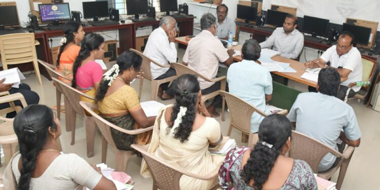 கடலூர் மாவட்டத்தில் மாணவர்கள் 100% தேர்ச்சி பெற ஆசிரியர்களுக்கு ஆட்சியர் அறிவுறுத்தல்