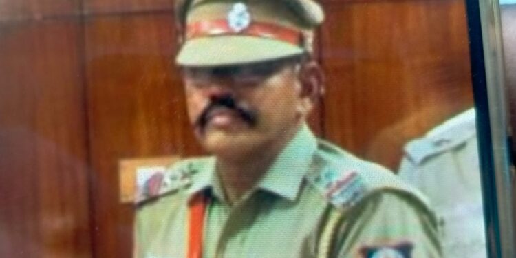 புகாரளித்த பெண்ணிடம் போலீஸ் எஸ்ஐ ஆபாசப் பேச்சு:ஆடியோ  வெளியாகி பரபரப்பு