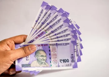 100 நாள் வேலை திட்டத்தில் சம்பளமின்றி கிராம மக்கள் அவதி