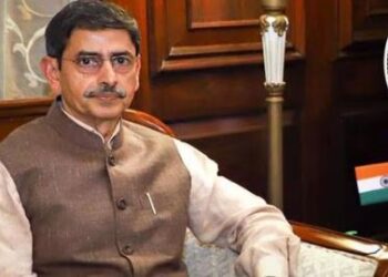 மசோதாக்களை நிறுத்தி வைத்தது ஏன்? ஆளுநருக்கு உச்சநீதிமன்றம் அடுக்கடுக்கான கேள்வி 