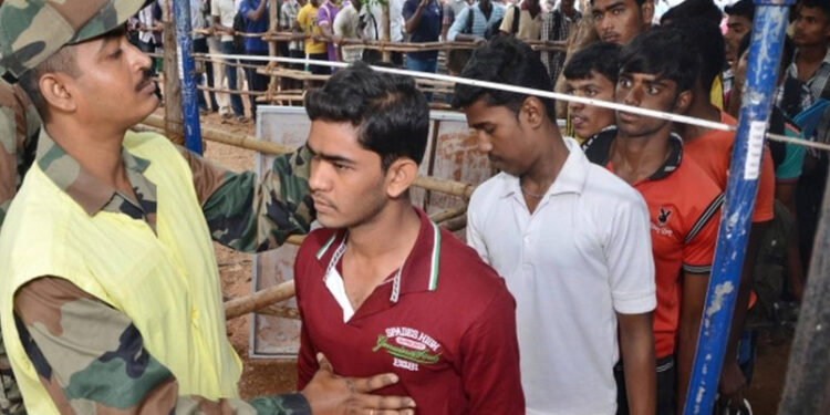 காஞ்சிபுரத்தில் ராணுவத்துக்கு ஆட்சேர்ப்பு முகாம்