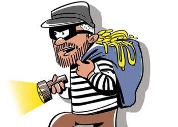 விருத்தாசலத்தில் நள்ளிரவில் பூட்டை உடைத்து 37 பவுன் நகைகள் கொள்ளை