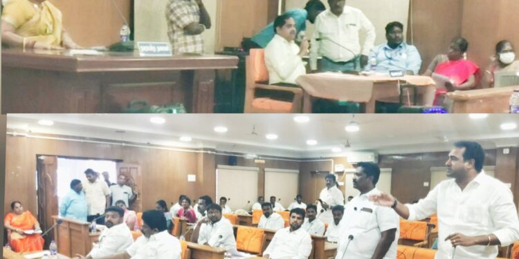 கவுன்சிலர்களின் சரமாரி கேள்வி; பெண் பொறியாளர் கண்கலங்கிய சம்பவம்