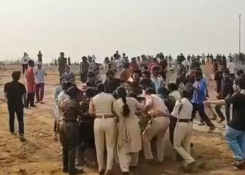 ஐதராபாத் பல்கலையில் மாணவர்கள் – போலீஸ் மோதல்: தெலுங்கானாவில் பதற்றம்