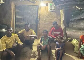 சதந்திரம் பெற்று 77 ஆண்டுகளுக்கு பின்னர் மின்வசதி பெற்ற சத்தீஸ்கர் கிராமம்.