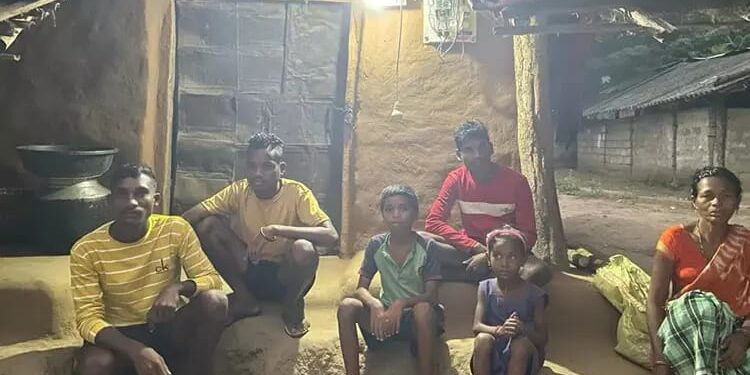 சதந்திரம் பெற்று 77 ஆண்டுகளுக்கு பின்னர் மின்வசதி பெற்ற சத்தீஸ்கர் கிராமம்.