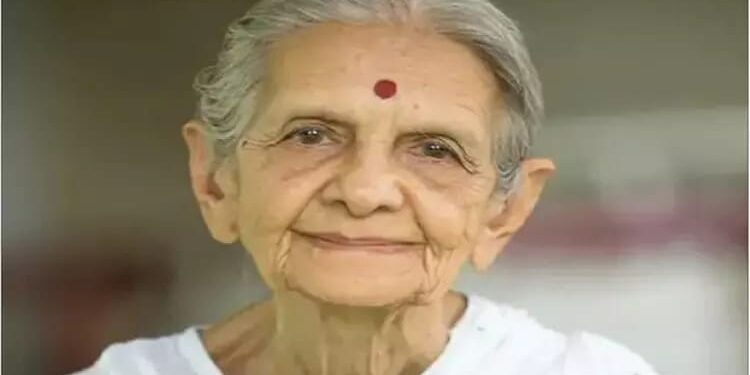 மகாத்மா காந்தியின் கொள்ளுப்பேத்தி காலமானார்