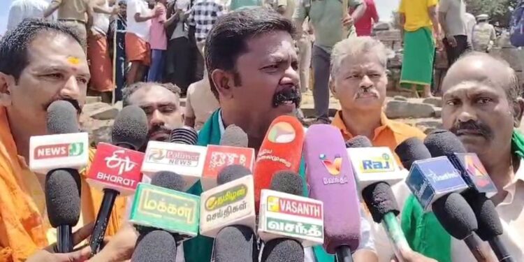 கண்ணகி கோயிலில் ஆதிக்கம் செலுத்திய கேரள போலீஸ் :எங்கே போனார்கள் தமிழ்நாட்டு நிர்வாகிகள்..?