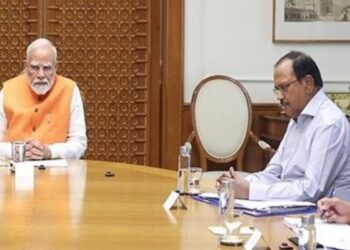 பிரதமர் மோடியுடன் தேசிய பாதுகாப்பு ஆலோசகர் அஜித் தோவல் ஆலோசனை