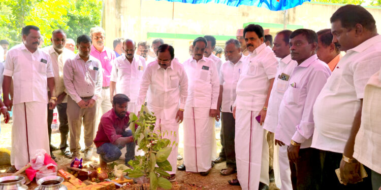 கீழ்பென்னாத்தூரில் புதிய கட்டிடங்கள் கட்ட பூமி பூஜை: