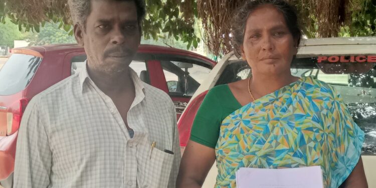 குடியிருந்த வீடு இடித்து ஆக்கிரமிப்பு: